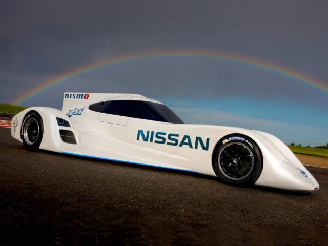 A Le Mans 2014 l'elettrica Nissan ZEOD RC