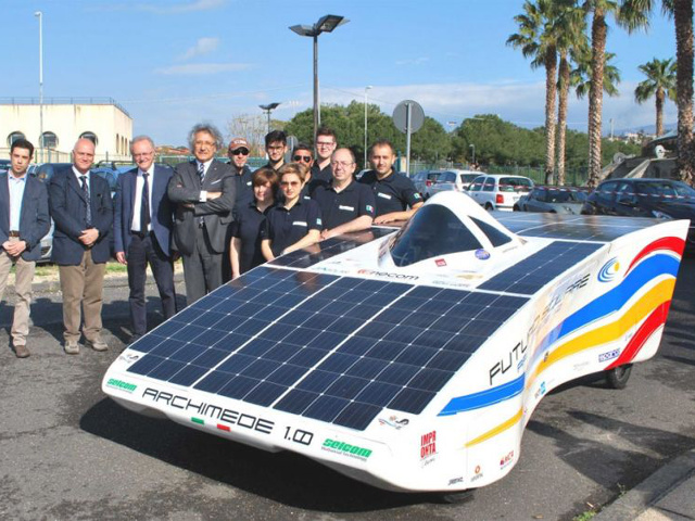 Archimede Solar Car 1.0: auto solare low budget