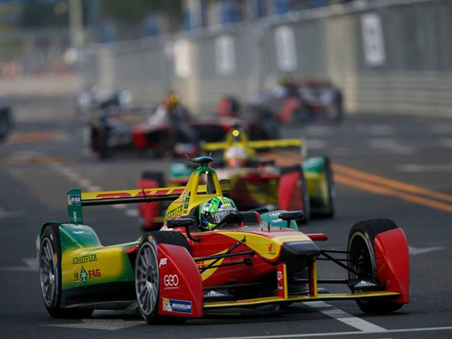 Formula E 2015, Di Grassi vince in Malesia