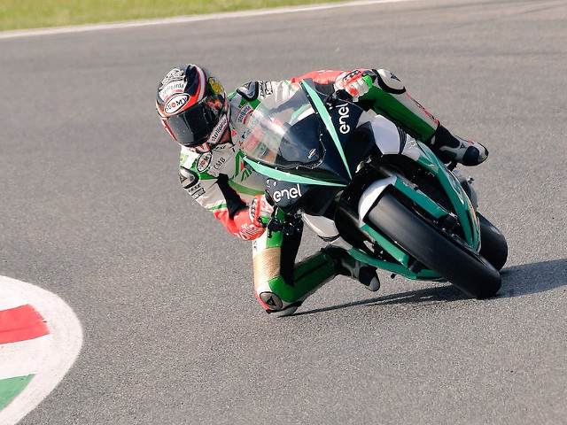 Max Biaggi su MotoE al Mugello!