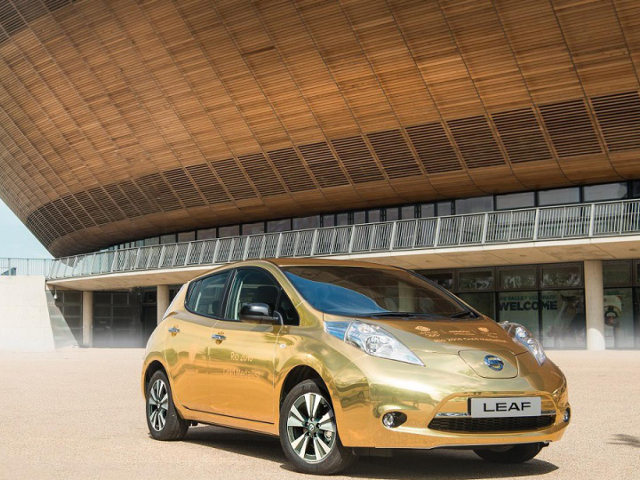 Una Nissan Leaf dorata per le Olimpiadi di Rio 2016