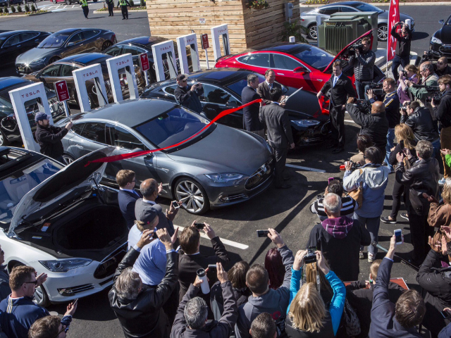 Aperta la 100esima stazione di super-ricarica Tesla Motors