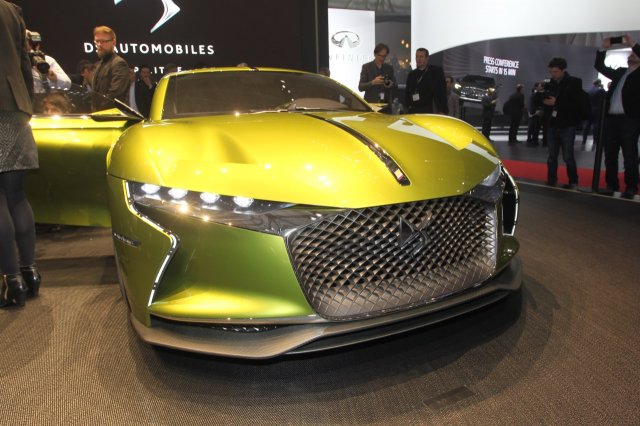 Concept DS E-Tense al Salone di Ginevra 2016, luci anteriori